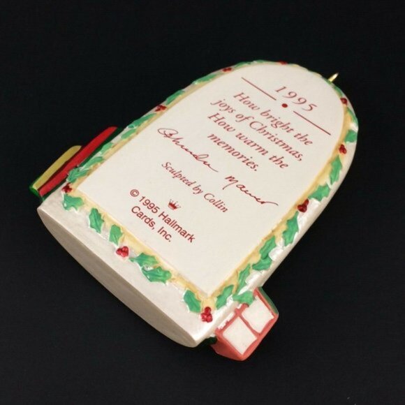 1995 Christmas Morning Hallmark Decoration Ornament Tree Presents Cat Dog Family - Picture 9 of 12